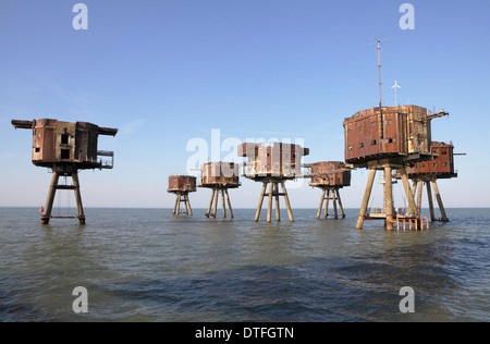 Maunsell sea forts. Red sands fortezze estuario del Tamigi ormai abbandonato Foto Stock