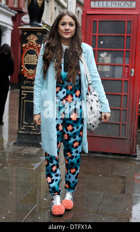 Helena Lester-Card arrivando presso la Somerset House di Londra - Feb 14, 2014 - Foto: Pista Manhattan/Daniella Zalcman/picture alliance Foto Stock