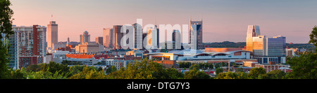 Sera vista panoramica di Nashville, Tennessee, Stati Uniti d'America Foto Stock