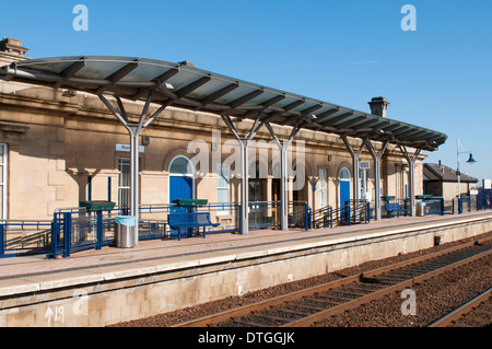 Mansfield stazione ferroviaria, Nottinghamshire England Regno Unito Foto Stock