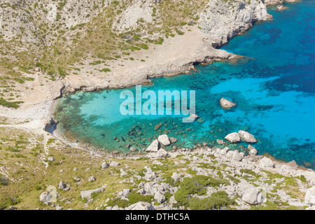 Cala Figuera cove nel cuore della penisola di Formentor. Pollensa area. Molla. Maiorca, isole Baleari, Spagna Foto Stock