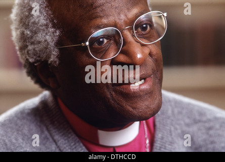 Un ritratto dell'arcivescovo Desmond Tutu. Foto Stock