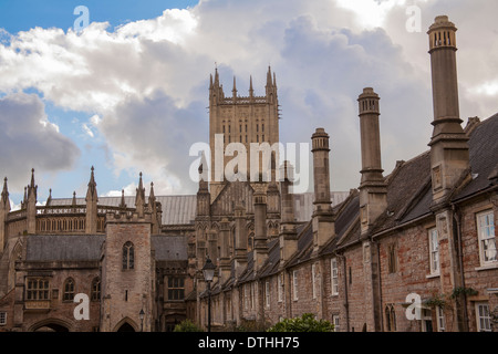 Cattedrale di Wells e Vicarage England Regno Unito Foto Stock