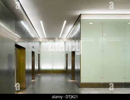 La lobby di edificio a No.1 New York Street, Manchester, Greater Manchester. Foto Stock