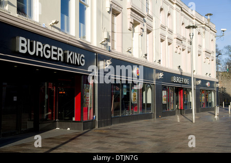 Burger King fast food, Cardiff, Galles. Foto Stock