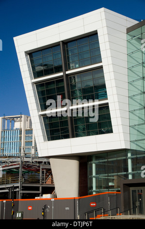 Università del Galles del Sud De Prifysgol Cymru edificio, Cardiff, Galles. Foto Stock