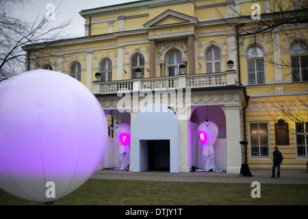 Palazzo Žofín, bellezza per gli occhi e l'anima. In questo palazzo sono rese differenti campioni di musica, danza e teatro che coinvolgono Foto Stock