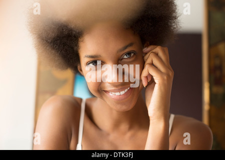 Close up di donna faccia sorridente Foto Stock