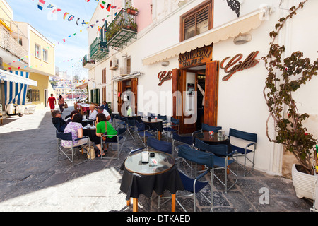 Passeggiata Shopping di Ponza Foto Stock