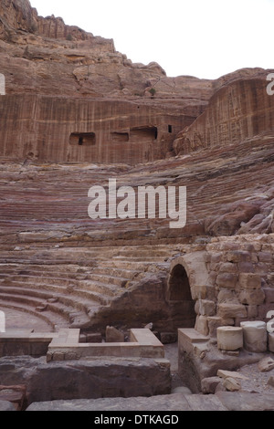 Anfiteatro romano di Petra Giordania un Sito Patrimonio Mondiale dell'UNESCO Foto Stock