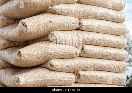 Cumulo di pile di pellet di Pino - immagine di stock Foto Stock