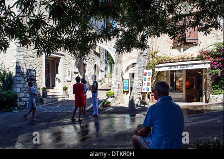 L'Europa, Francia, Alpes-Maritimes, Saint-Paul-de-Vence. Luogo del vecchio borgo. Foto Stock