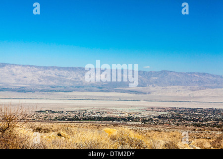 Palm Springs California dalla strada alla linea tramviaria Foto Stock