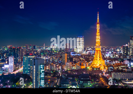 Tokyo, Giappone antenna cityscape cityscape vista di notte. Foto Stock