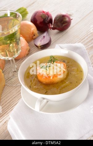 Zuppa di cipolle francese Foto Stock