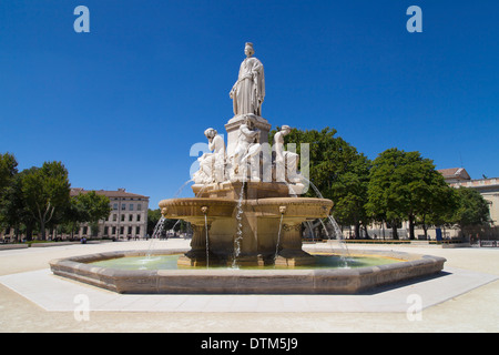 Esplanade Charles de Gaulle a Nimes, Francia. Foto Stock