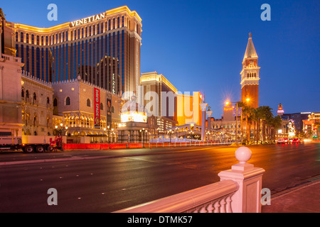 Il Venetian Hotel e Casinò lungo il 'Strip' di Las Vegas, Nevada USA Foto Stock