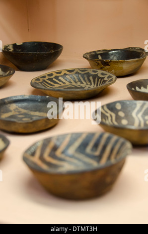 Il Brasile, Amazon, Manaus, Il Museo Indiano. Tradizionale Indiano indigeni in ceramica. Foto Stock