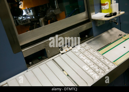 1 once di argento lingotti di Aquila e prova la produzione di monete a West Point Mint. Foto Stock