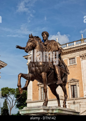 La statua equestre di Marco Aurelio a Roma Foto Stock