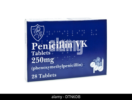 Scatola di 28 compresse di Penicillin vk un ciclo di 7 giorni di antibiotici compresse su uno sfondo bianco strep a antibiotici Foto Stock