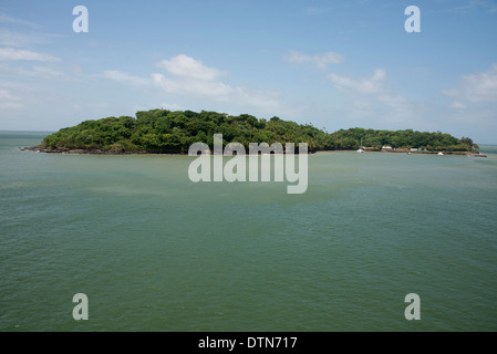 Guiana francese, salvezza isole. Panoramica di Ile Royale home al famigerato colonia penale. Foto Stock