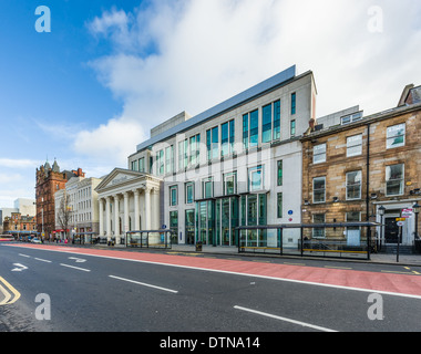 Ulster Bank, Donegall Square East, Belfast, Irlanda del Nord, costruito per servire una considerevole del centro metodista di congregazione. Foto Stock