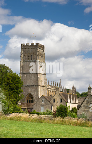 Chiesa di San Pietro e di San Paolo in Cotswolds città mercato di Northleach, Gloucestershire, Inghilterra. In estate (Luglio) 2010. Foto Stock