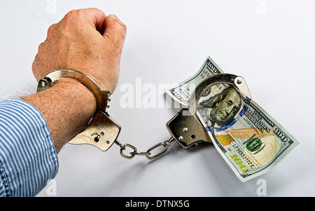 L'uomo fatto prigioniero per contanti duri freddi. Foto Stock
