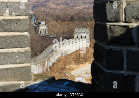 Hushan (Tiger) Montagna Grande Muro. Il capolinea orientale della Grande Muraglia durante la dinastia Ming. Provincia di Liaoning., Cina Foto Stock