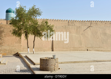 Arca Kuhna fortezza cortile, Khiva, Uzbekistan Foto Stock