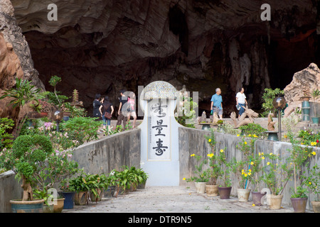 Una vista della Kek Lok Tong (cinese: 極樂洞; antro di massima felicità) Tempio nella Grotta situata in Ipoh, Perak, Malaysia. Foto Stock