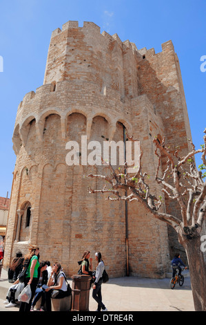 La chiesa di Notre Dame de la Mer, Les Saintes-Maries-de-la-Mer, Camargue, Bouches-du-Rhone, Provence-Alpes-Côte d'Azur, in Francia Foto Stock