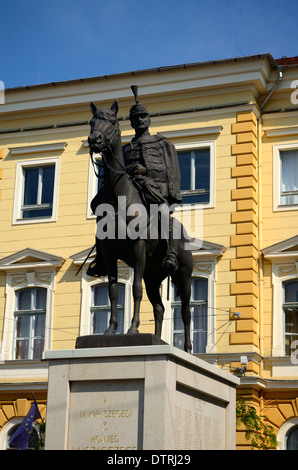 Csongrad Affitto Szeged Ungheria Europa ussaro statua commemorativa Foto Stock
