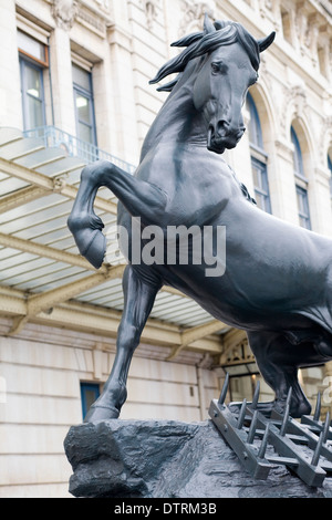 Scultura di cavallo al di fuori del Musée d'Orsay, Parigi Foto Stock