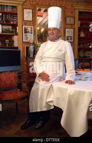 Collonges au Mont d'Or (est-Francia centrale nella regione Rhône-Alpes): starred chef Paul Bocuse (marzo 2006) Foto Stock