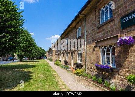 Chantry House Gallery e case nel centro del pittoresco villaggio di Ripley, North Yorkshire, Inghilterra, Regno Unito Foto Stock