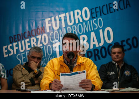 Caracas, Venezuela. 24 Febbraio, 2014. Il governatore dello stato di Miranda Henrique Capriles prende parte a una conferenza stampa a Caracas, Venezuela, nel febbraio 24, 2014. © Cristian Hernandez/Xinhua/Alamy Live News Foto Stock