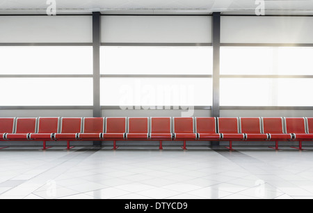 I posti vuoti nella lobby di airport Foto Stock