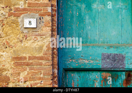 Un usurato, di età compresa tra porta in Toscana, Toscana, Italia Foto Stock