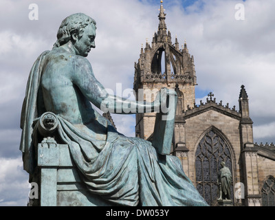 David Hume statua al di fuori di Saint Giles Cathedral Foto Stock