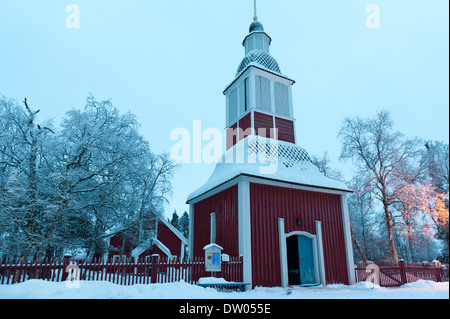 Steeple, Jukkasjärvi chiesa nella neve, Jukkasjärvi, Lapponia, Norrbotten County, Svezia e Scandinavia Foto Stock