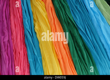 Testa colorate sciarpe pattern, Normandia, Francia Foto Stock