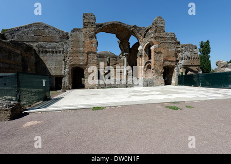 Il lato est grande o bagni grandi Terme Villa Adriana di Tivoli Italia grandi o grandi bagni erano più semplici per la progettazione di un Foto Stock