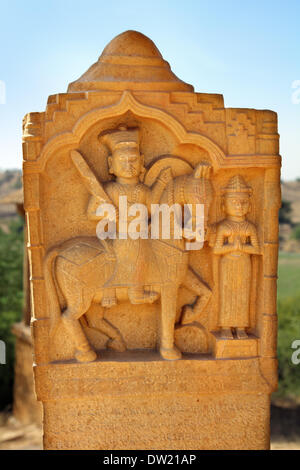 Antiche sculture indiane in cenotafio Bada Bagh Foto Stock