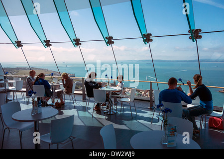 Cafe nelle nuvole Spinnaker Tower di Portsmouth Foto Stock