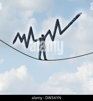 Equilibrato di investimento e consulenza finanziaria il concetto di business come un imprenditore a camminare su una fune con bracci allungati a forma di Foto Stock