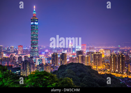 Taipei, Taiwan skyline notturno. Foto Stock