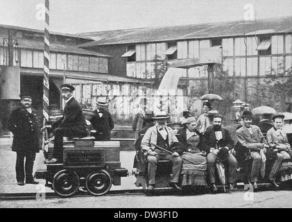Il primo passeggero elettrico treno di Werner von Siemens a Berlino nel 1879, Germania, Foto Stock
