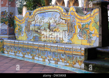 Decorazioni a Santa Chiara il chiostro in Napoli, Italia Foto Stock